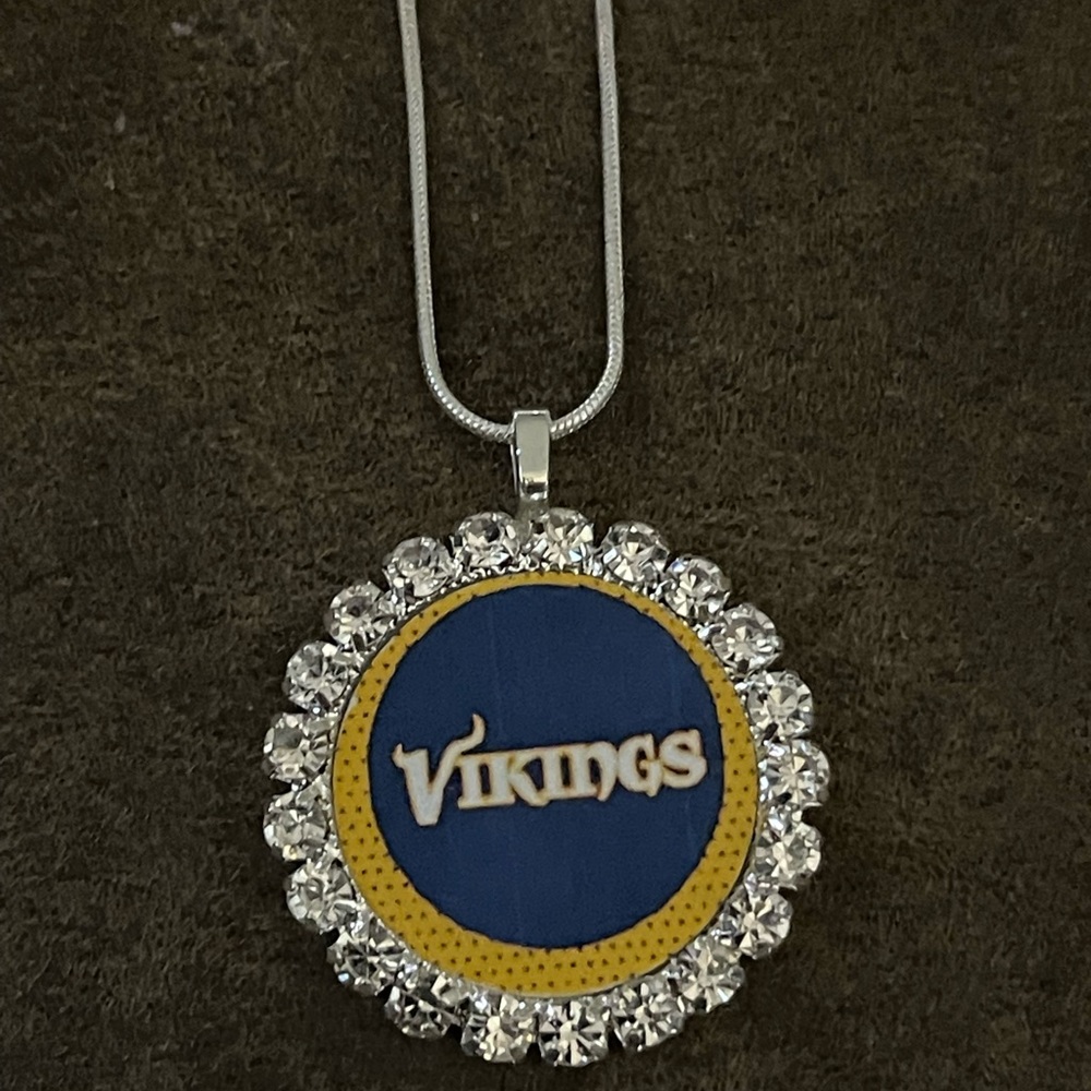 Minnesota Vikings necklace